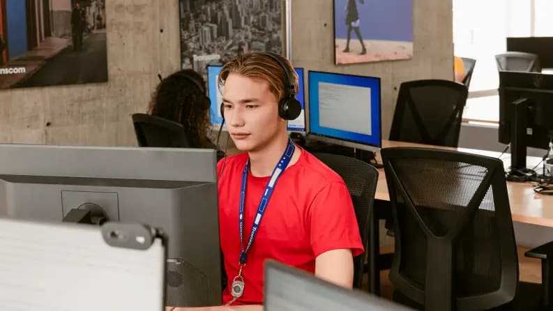 Transcom headphone with laptop